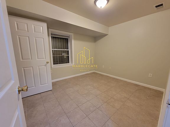 5th image of 132 Fabyan Pl #11
