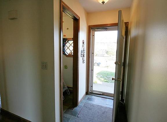 2nd image of 416 Arlington St