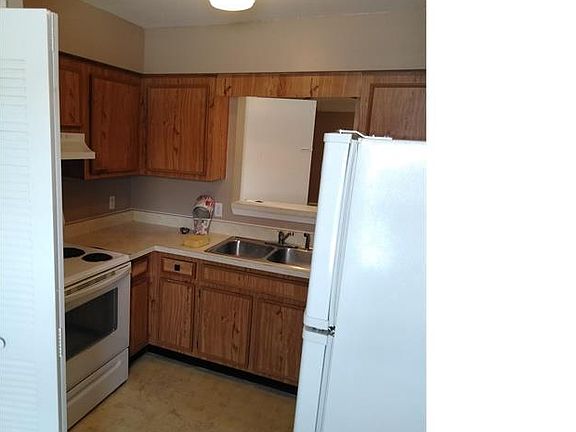 5th image of 48 Sandalwood Ct