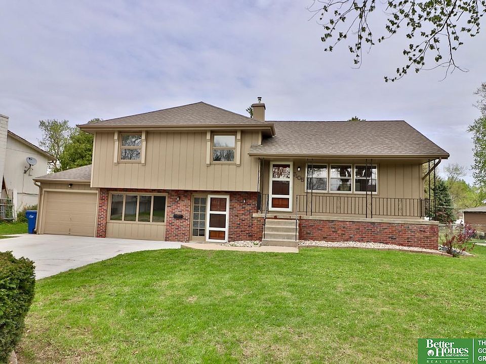 1st image of 7105 Pine Dr