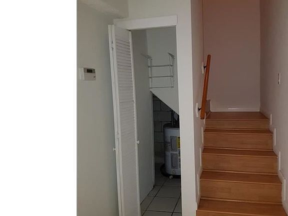 5th image of 3862 NE 171st St APT 2