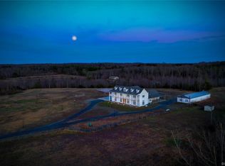 36 Lewis Rd, Farmville, VA 23901