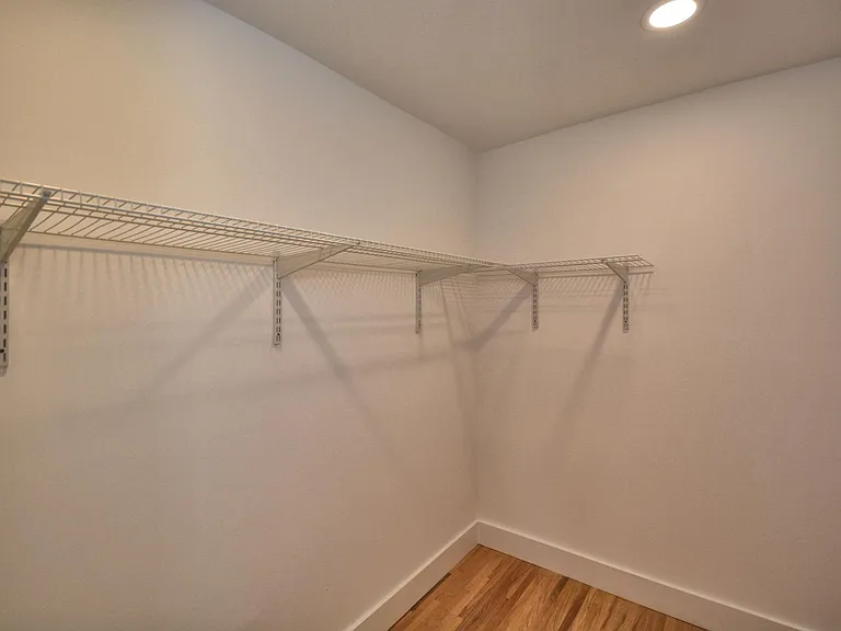 109 Edgemont Dr — Photo 30