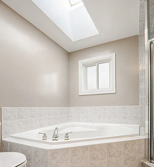 813 Stonehaven Ave — Photo 10