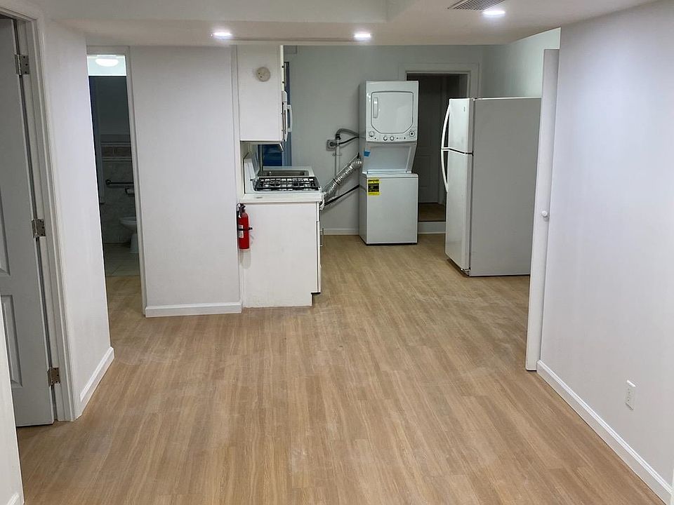 1st image of 298 Princeton Ave #1