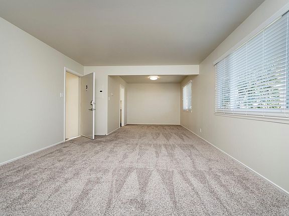 Living Room / Dining Room