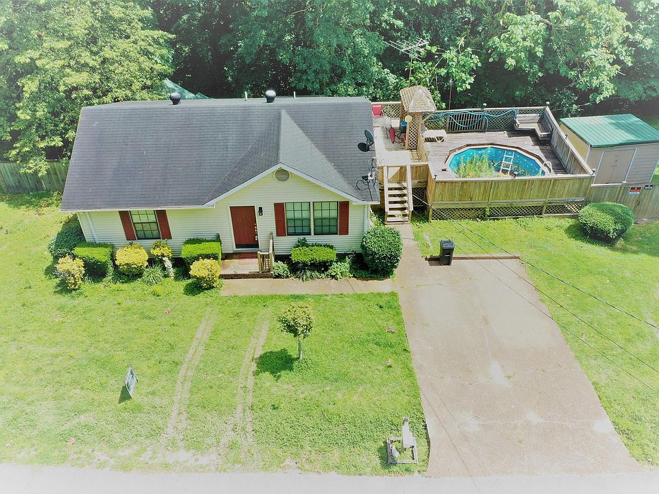 1st image of 1028 Hollis Ln