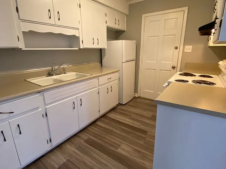 Dogwood Club Rd Duplexes — Photo 5
