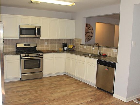 3rd image of 7927 Owl Ln