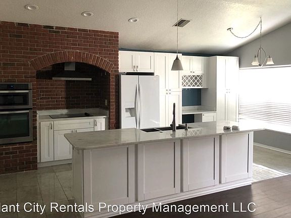 3rd image of 108 Citrus Landing Dr