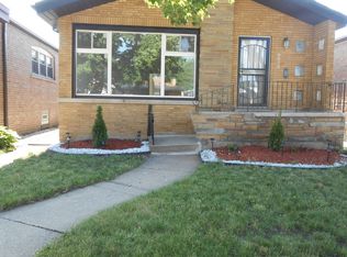 9038 S Yates Blvd, Chicago, IL