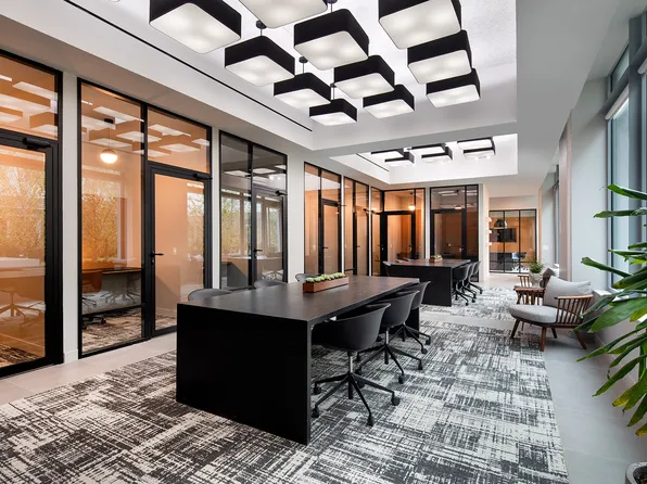 30-77 Vernon Boulevard image 16 of 27