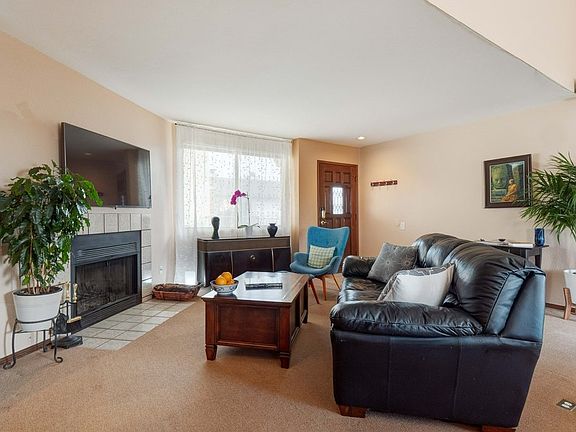 3rd image of 1263 Robinson Ave APT 24