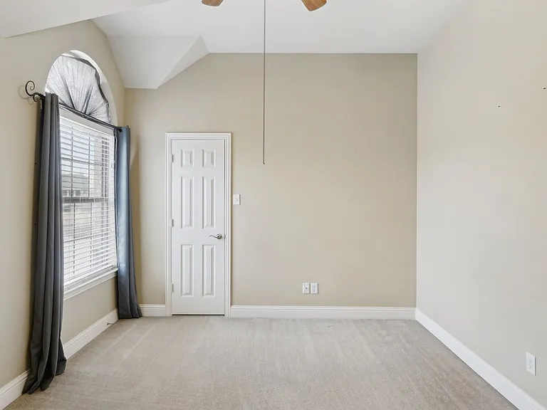 313 Country Lakes Dr — Photo 29