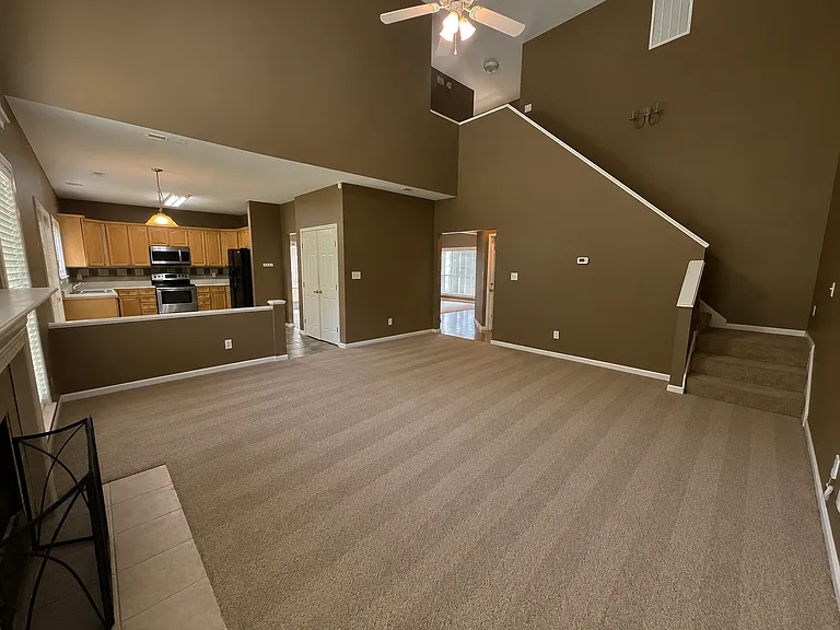 4461 Canterbury St — Photo 12