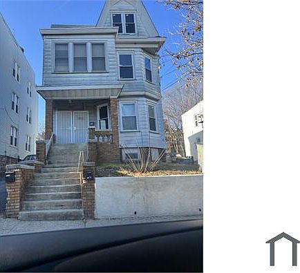 2nd image of 415 S 14th St Floor 2