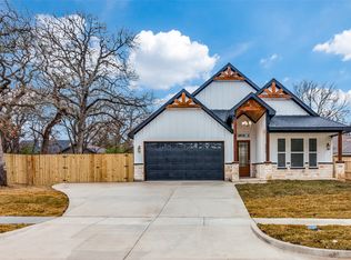 3225 Delaware Trl, Fort Worth, TX 76135