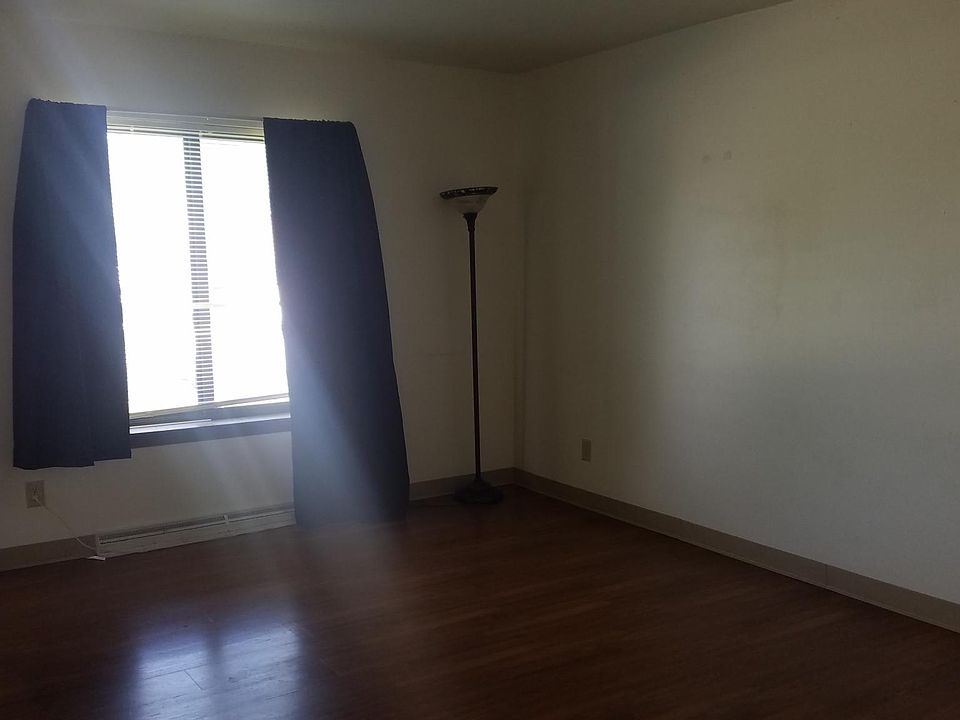 2nd image of 2806 6th Ave