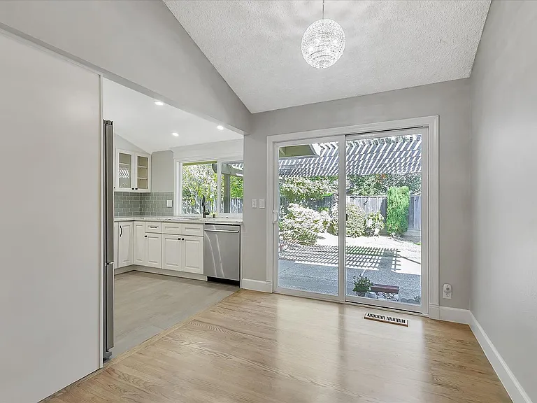821 Figwood Ct — Photo 19