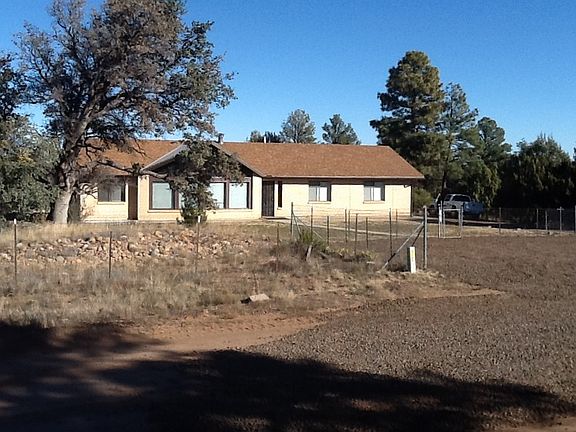 3rd image of 6932 Oak Hill Dr
