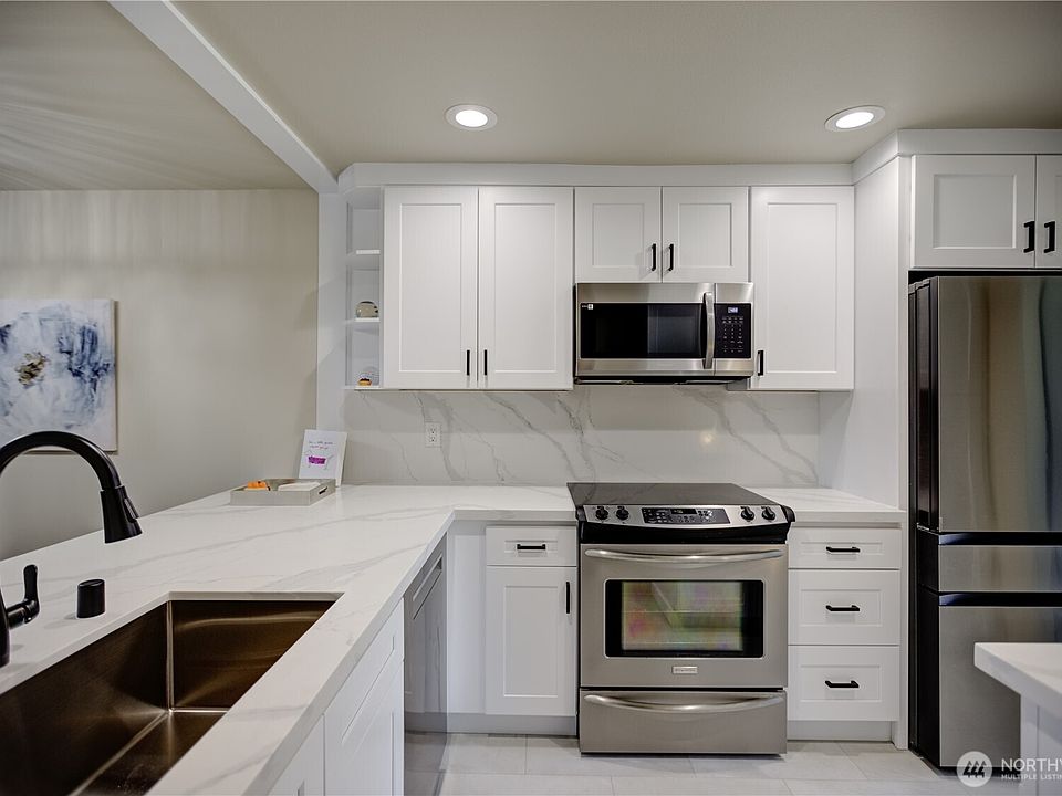 1st image of 13896 NE 66th Street #586