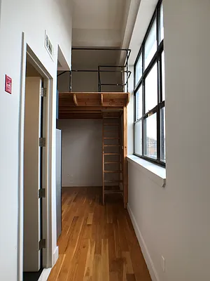 Rented by City Vista Inc | media 9