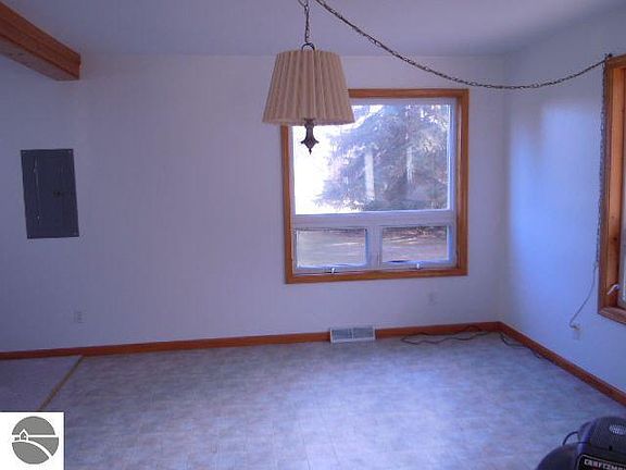 4th image of 1328 S Bay Dr