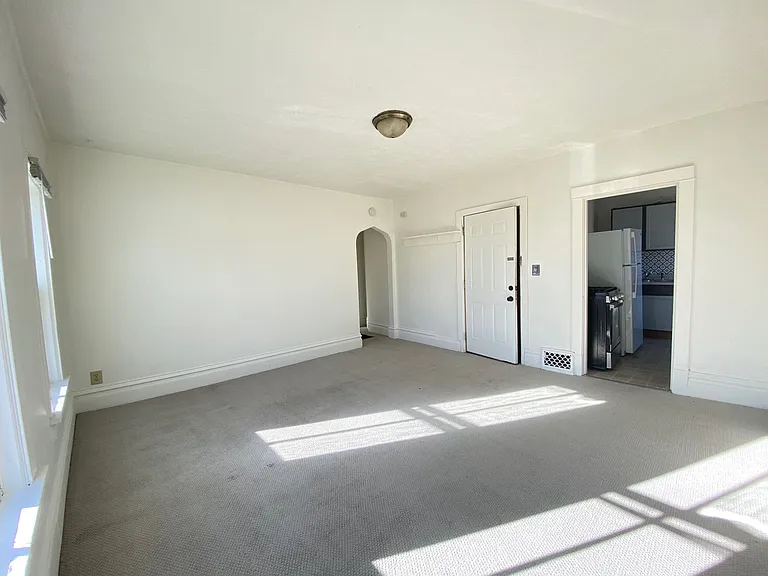 1000 N 7th St #3 — Photo 2