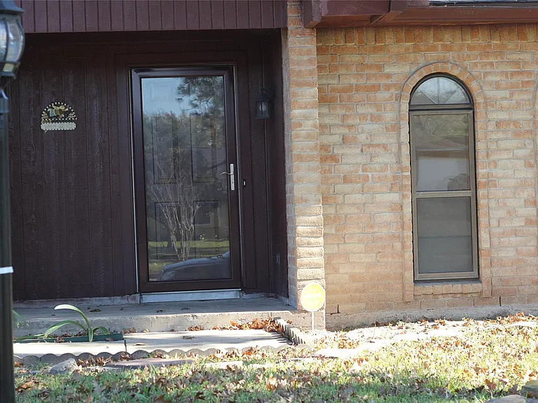 7207 Addicks Clodine Rd W — Photo 3