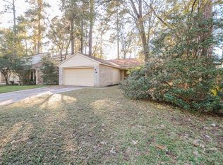 16 S Brook Pebble Ct, Spring, TX 77380