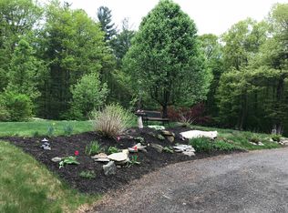 36 Smith Rd, Sutton, MA 01590
