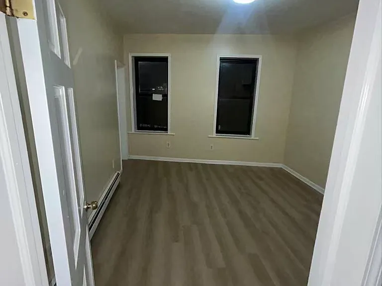 11515 Liberty Ave #3F — Photo 4