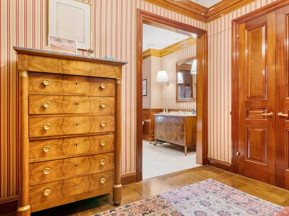 115 East 67th Street image 26 of 28