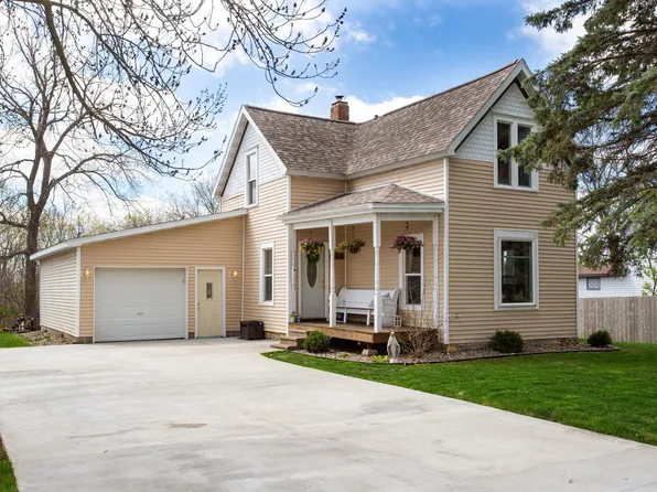 665 W Main St, Ellsworth, WI 54011