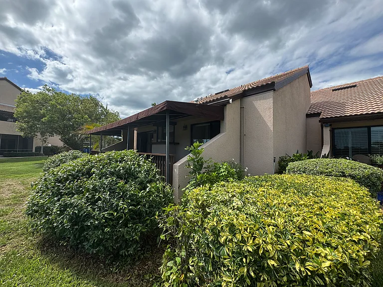 1320 Pelican Creek Xing — Photo 28