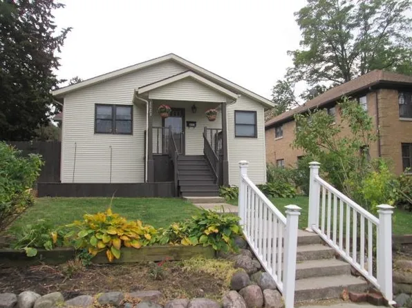 1623 Greenwood Ave, Rockford, IL 61107
