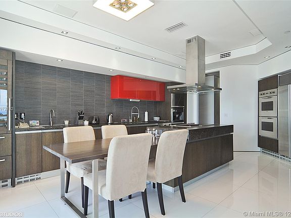 4th image of 1425 Brickell Ave #Penthouse 4f