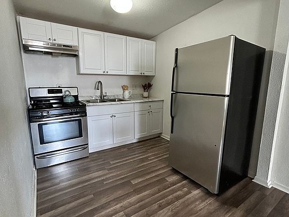 4th image of 5415 Buena Vista St