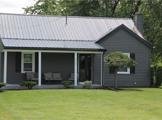 7708 Rochester Rd, Gasport, NY 14067