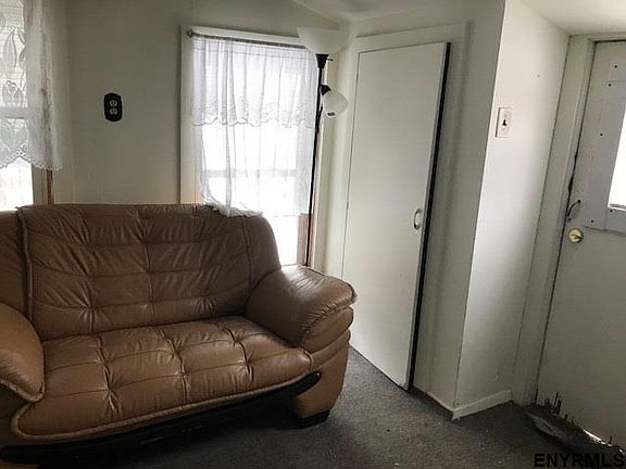 5th image of 20 Clare Ave