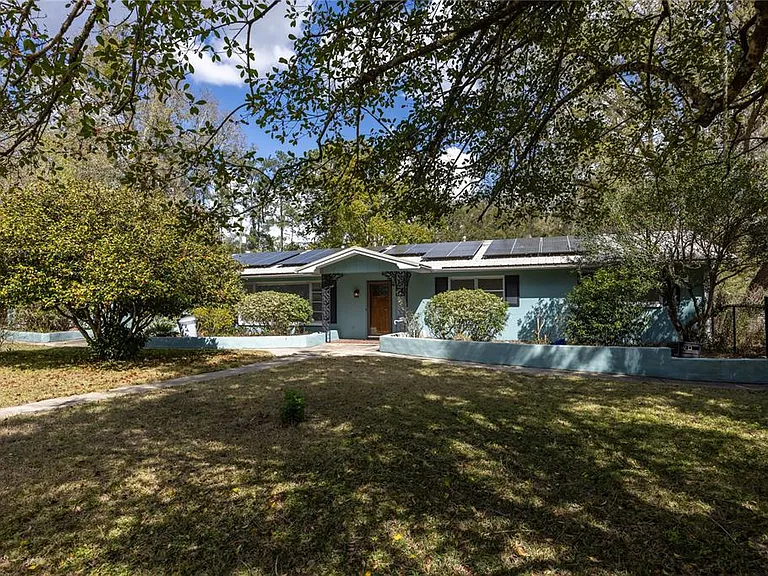 1421 NW 30th St — Photo 6