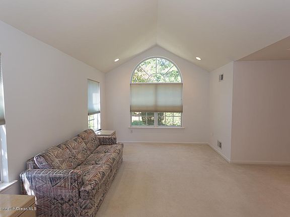 5th image of 2973 Fieldcrest Ln