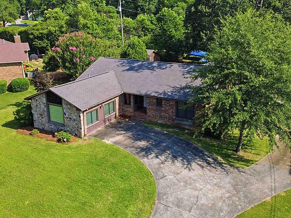 2nd image of 2245 McGwier Dr