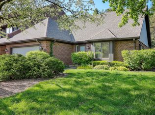 2 Phillippi Creek Dr, Elgin, IL 60120