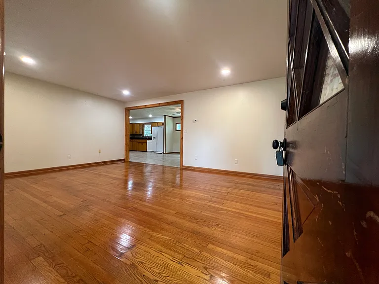 2250 S Virginia Ave — Photo 2
