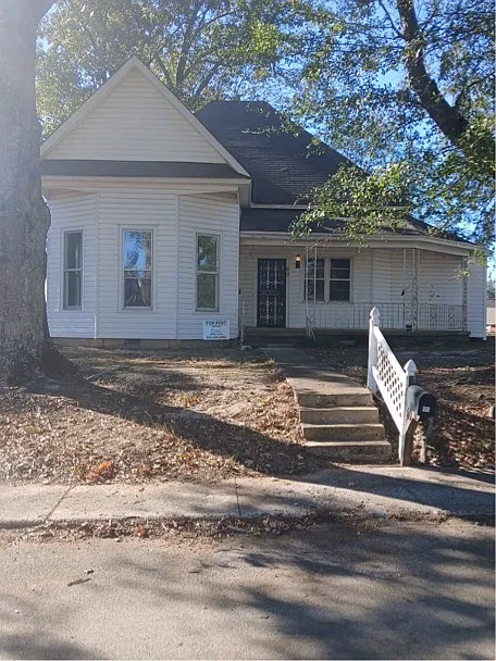 69 Main Street - 1 — Photo 1