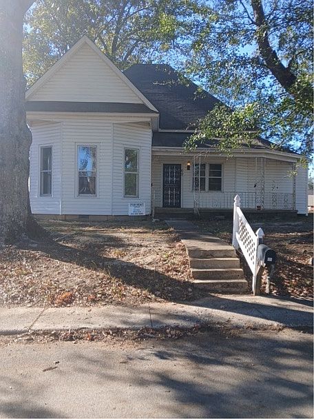 1st image of 69 Main St