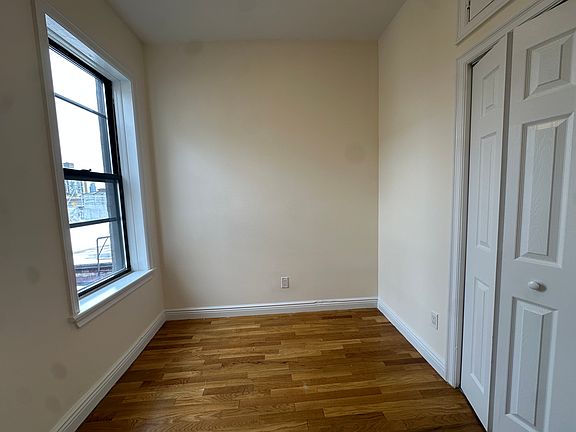 5th image of 178 E 7th St APT 6B
