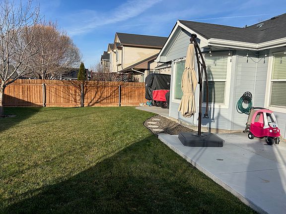 4th image of 4863 N Green Knoll Ave