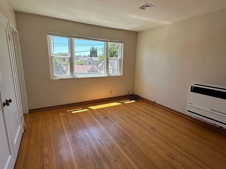 2201 El Dorado — Photo 14